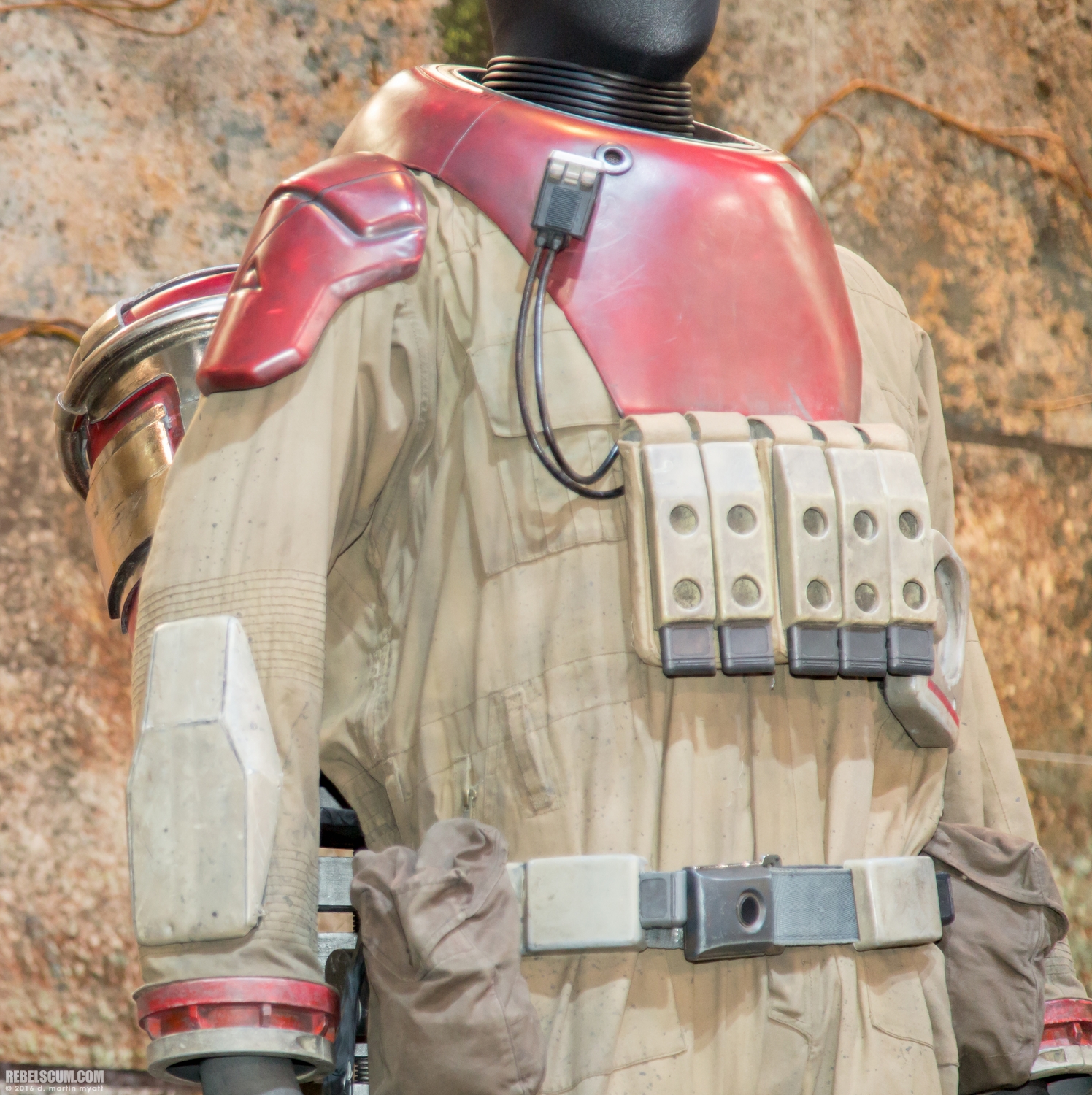 2016-SDCC-Rogue-One-costumes-016.jpg