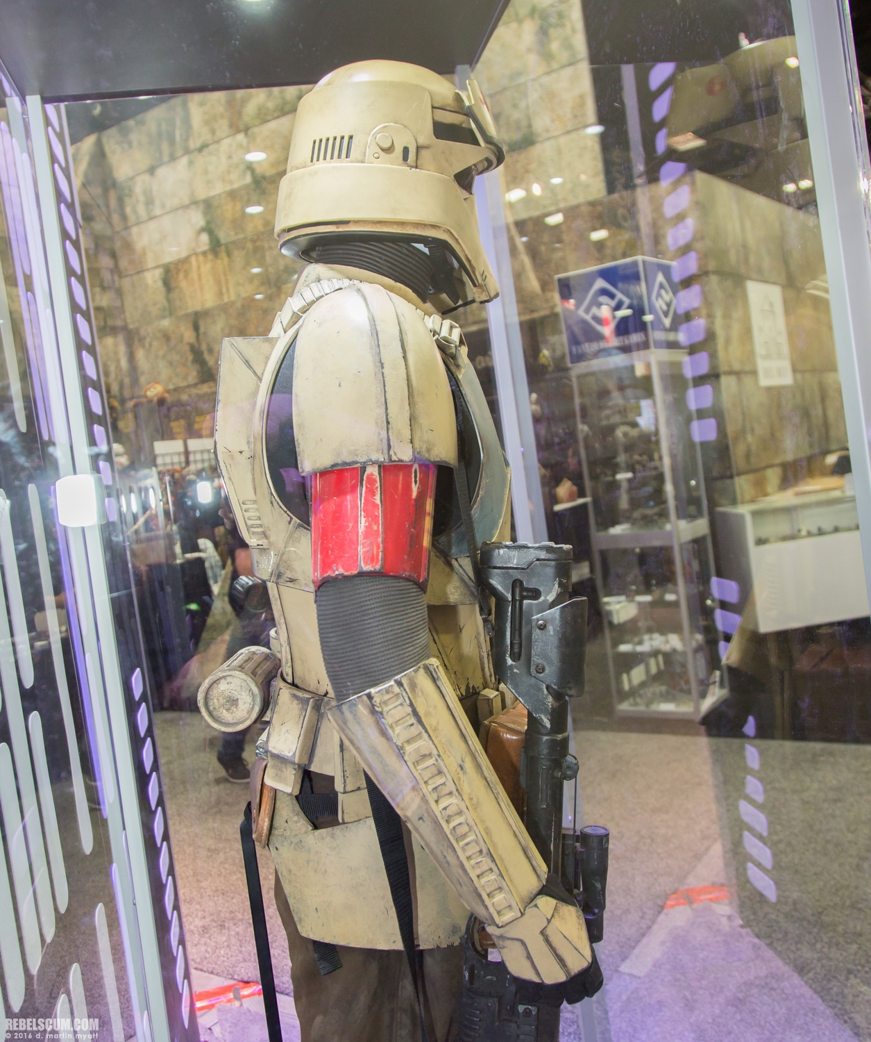 2016-SDCC-Rogue-One-costumes-045.jpg