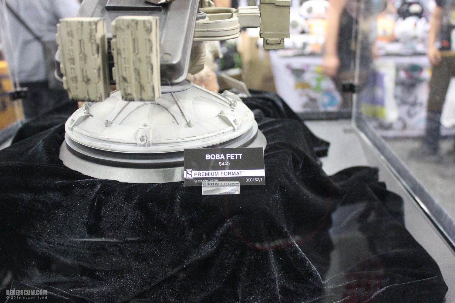 wondercon-2016-sideshow-collectibles-hot-toys-036.jpg