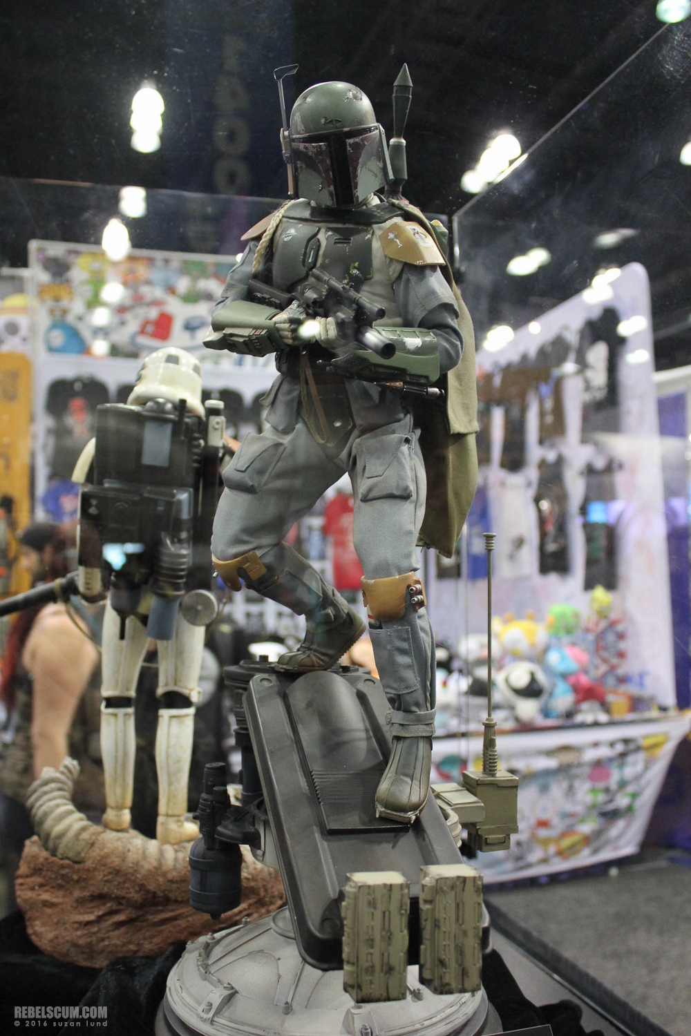 wondercon-2016-sideshow-collectibles-hot-toys-037.jpg