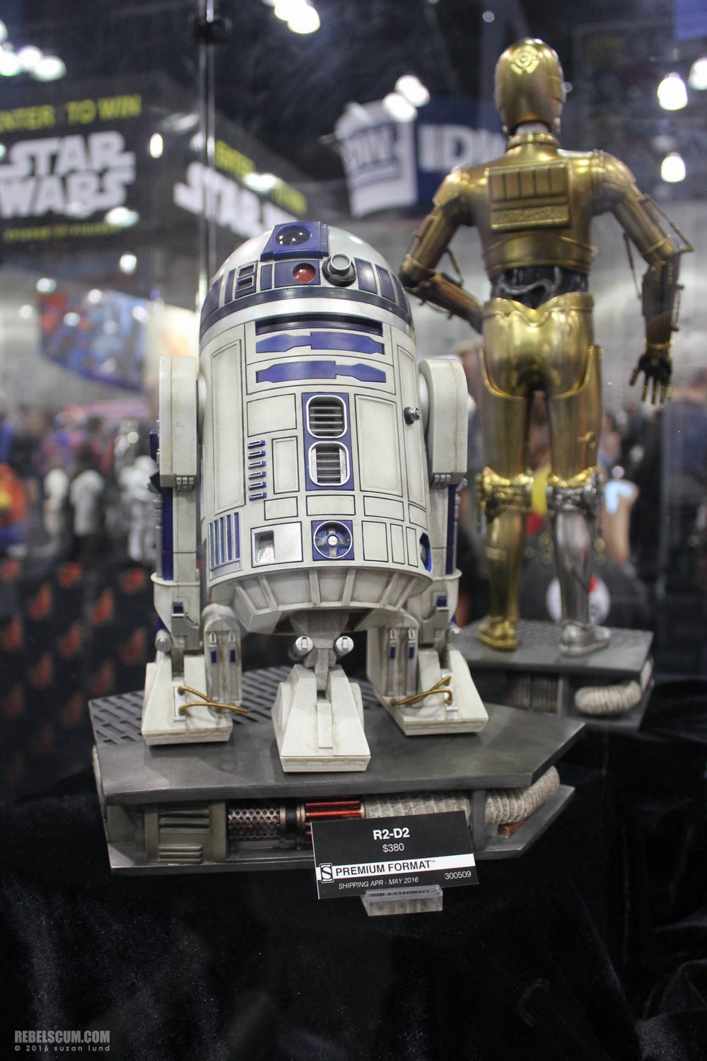 wondercon-2016-sideshow-collectibles-hot-toys-039.jpg