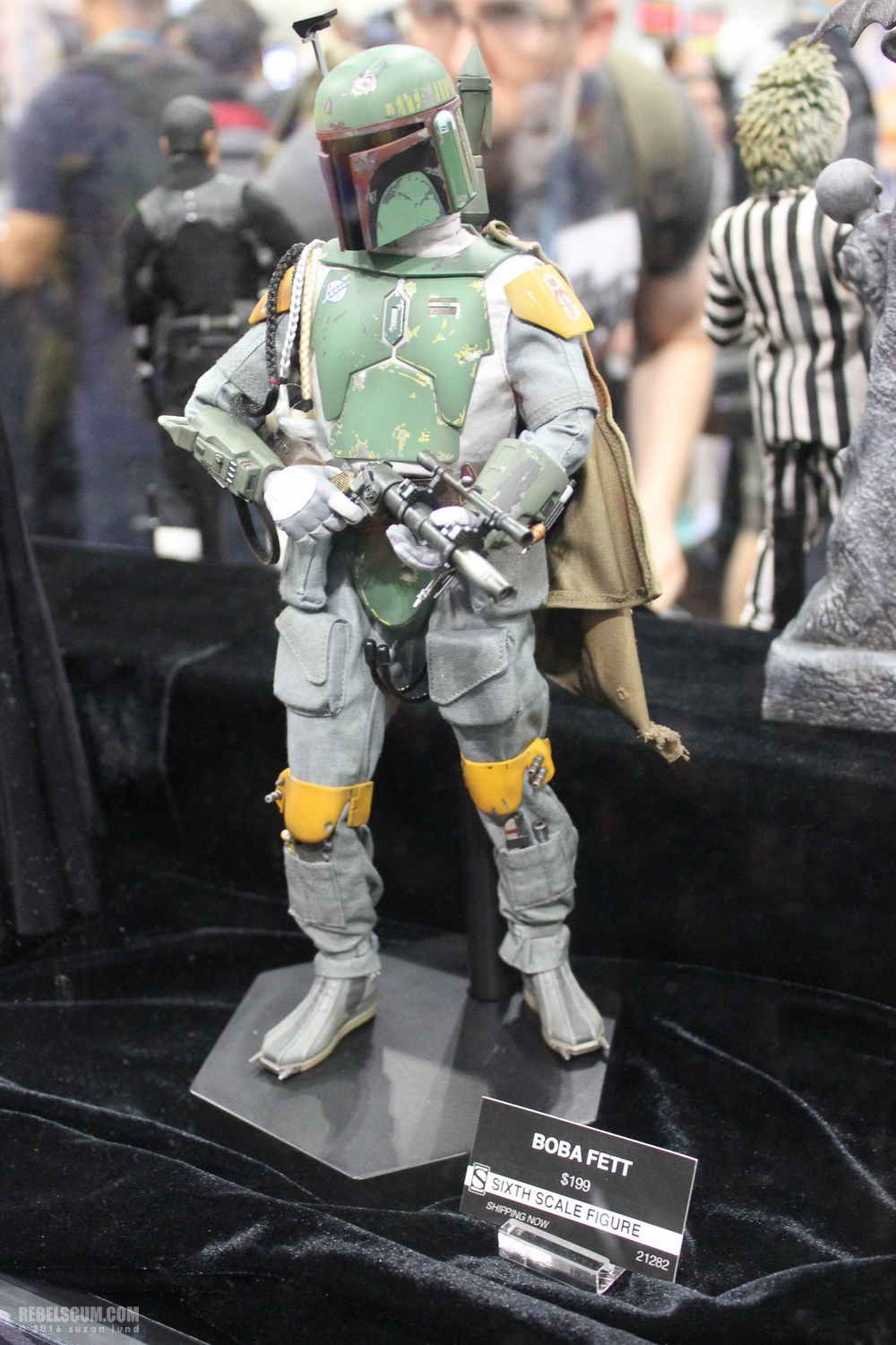 wondercon-2016-sideshow-collectibles-hot-toys-046.jpg