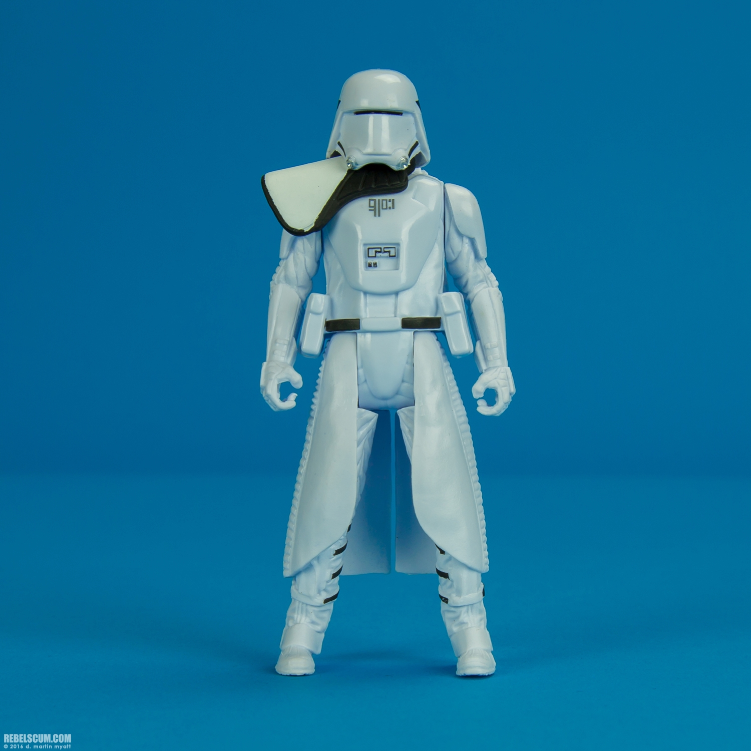 First-Order-Snowtrooper-Offer-VS-Poe-Dameron-001.jpg