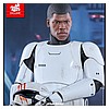 Hot-Toys-MMS367-The-Force-Awakens-Finn-First-Order-Stormtrooper-010.jpg