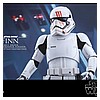 Hot-Toys-MMS367-The-Force-Awakens-Finn-First-Order-Stormtrooper-012.jpg