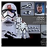 Hot-Toys-MMS367-The-Force-Awakens-Finn-First-Order-Stormtrooper-015.jpg