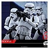 Hot-Toys-MMS393-Rogue-One-Stormtrooper-005.jpg