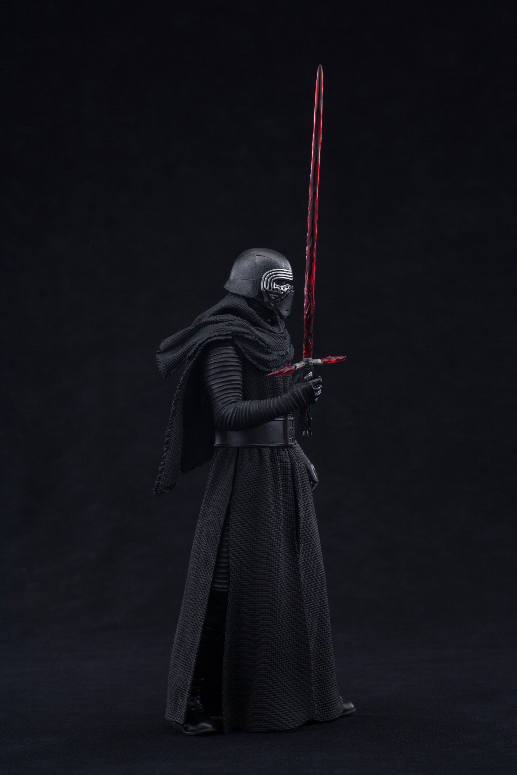 Kotobukiya-The-Force-Awakens-Kylo-Ren-ARTFX-Statue-005.jpg