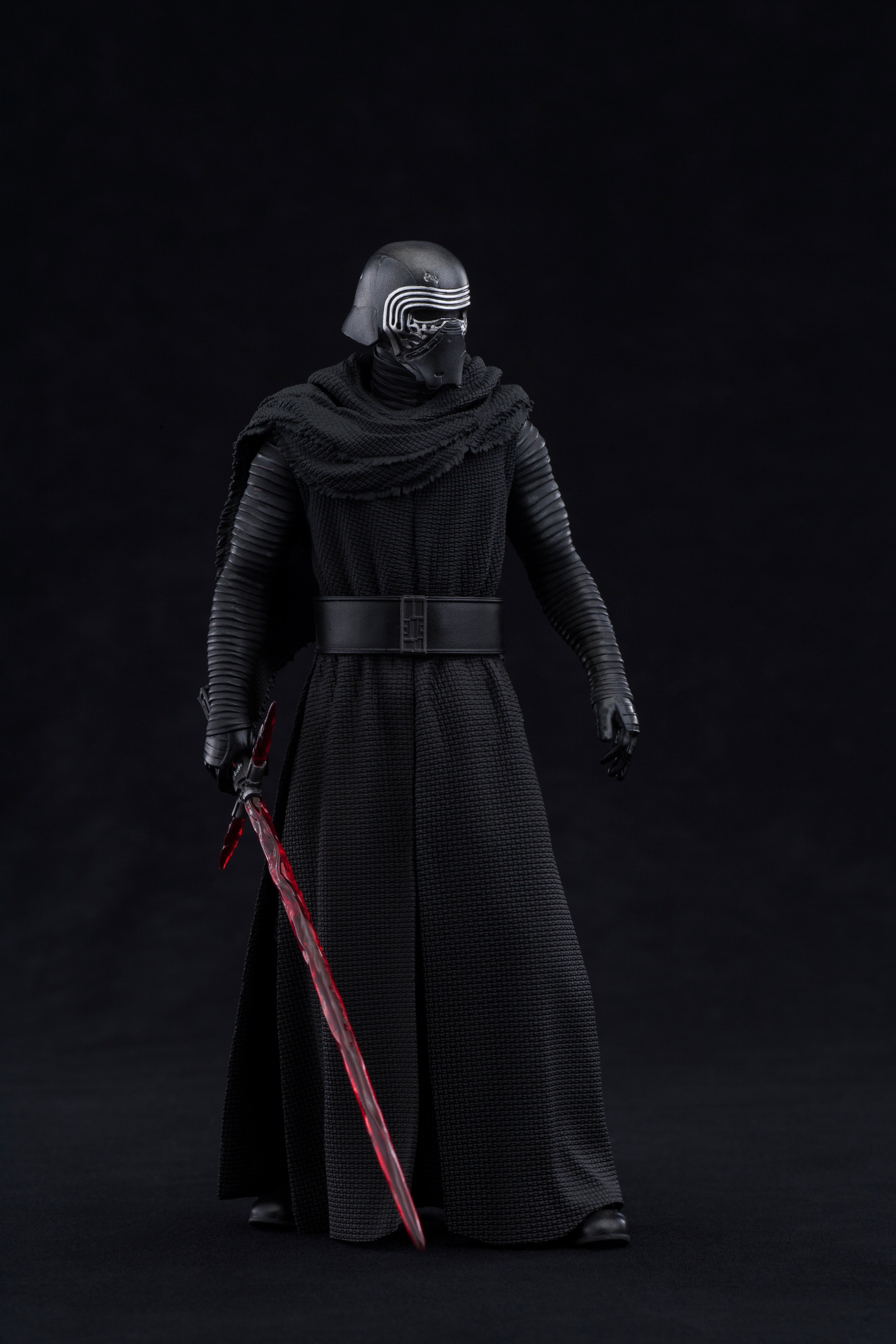 Kotobukiya-The-Force-Awakens-Kylo-Ren-ARTFX-Statue-018.jpg