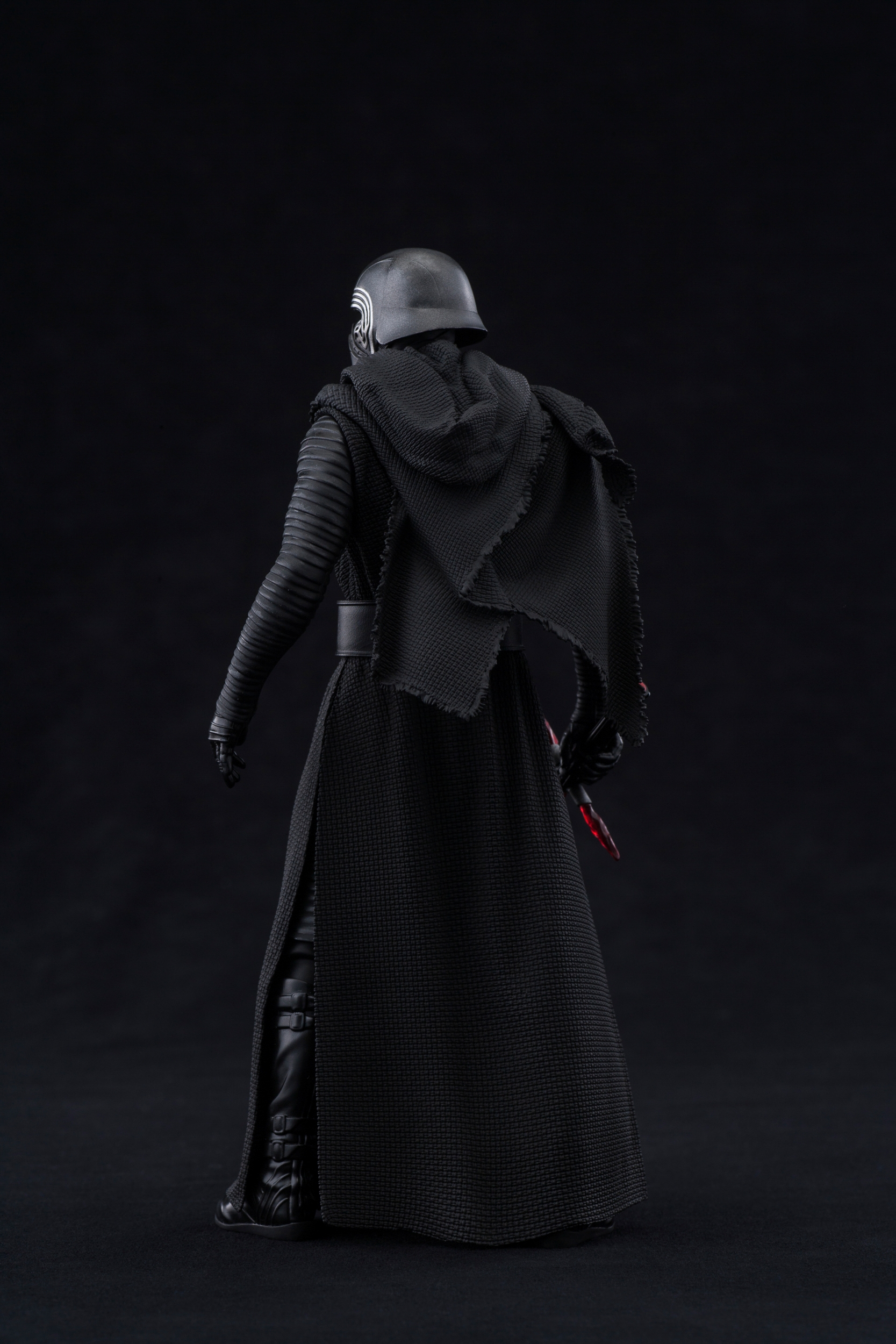 Kotobukiya-The-Force-Awakens-Kylo-Ren-ARTFX-Statue-020.jpg