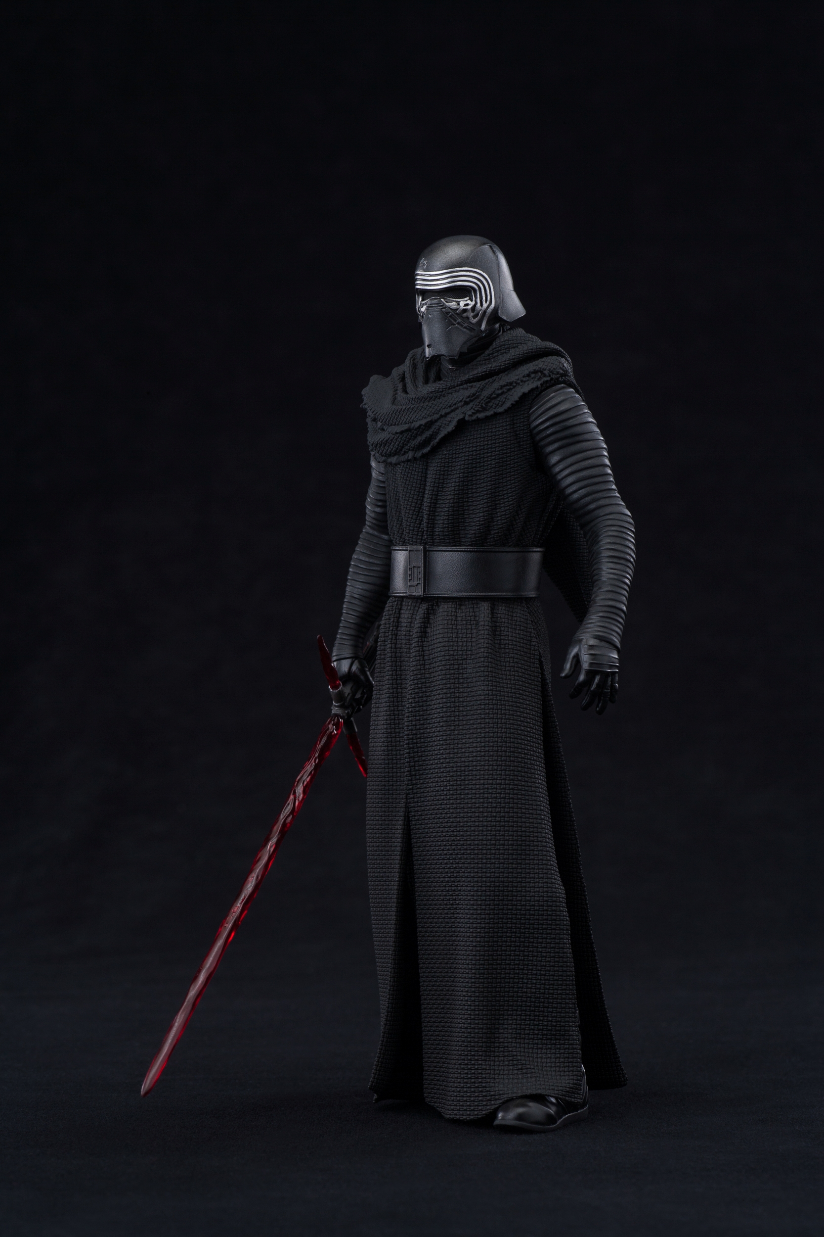 Kotobukiya-The-Force-Awakens-Kylo-Ren-ARTFX-Statue-022.jpg