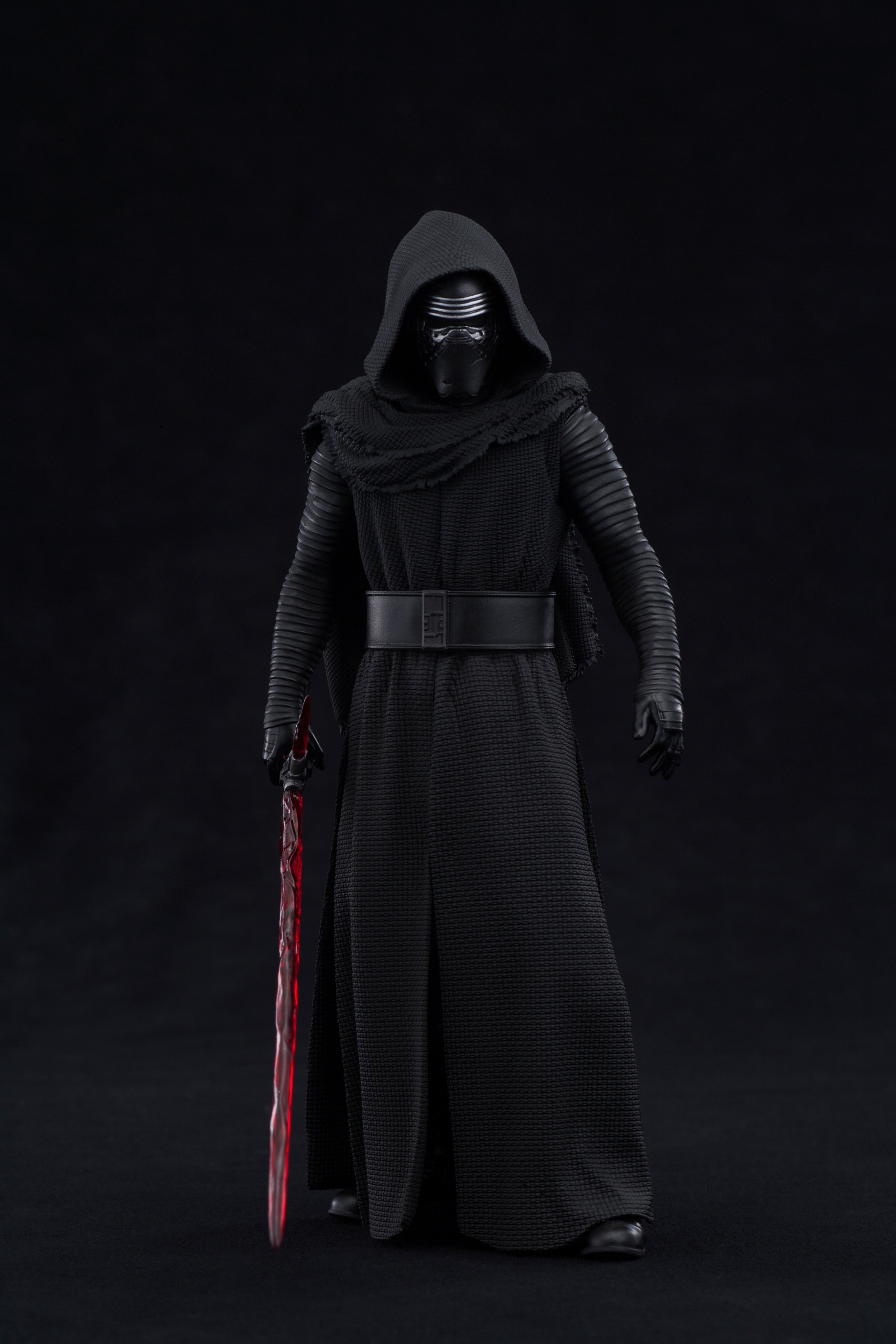 Kotobukiya-The-Force-Awakens-Kylo-Ren-ARTFX-Statue-023.jpg