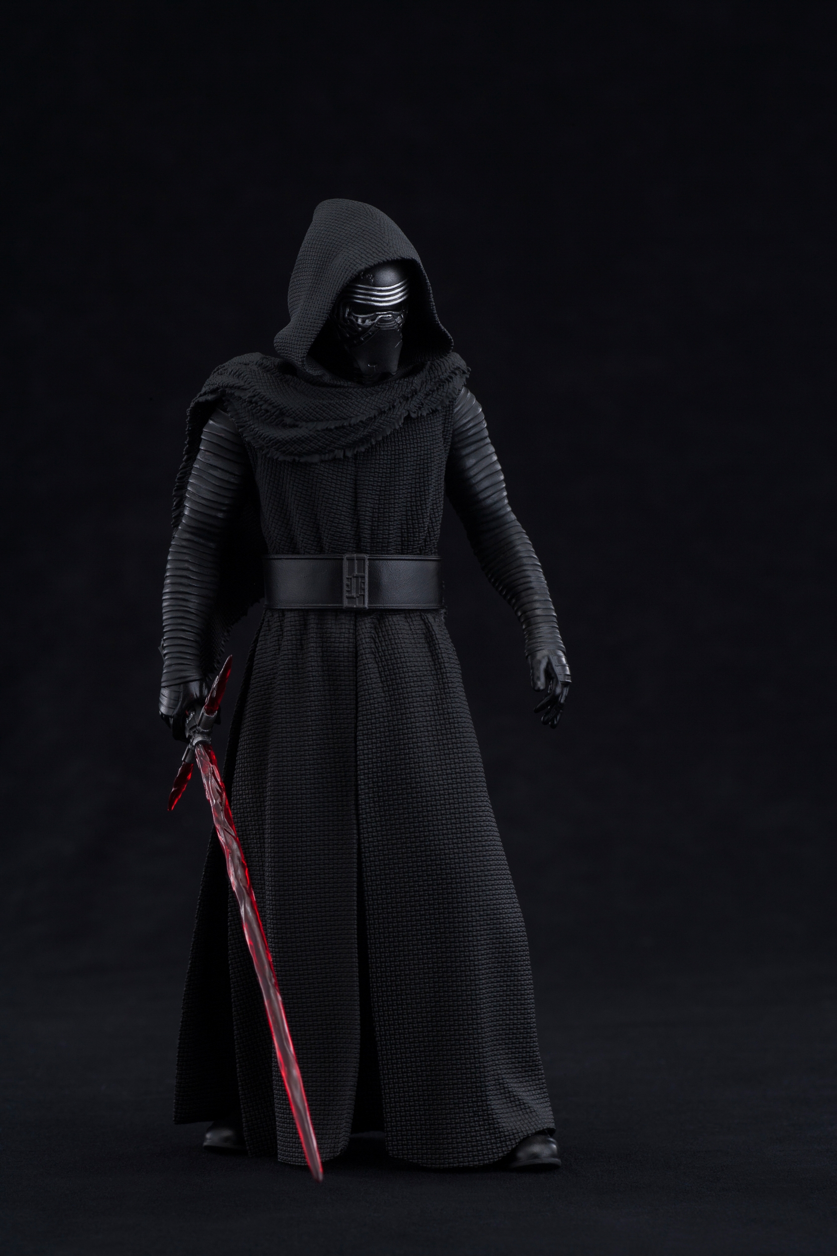 Kotobukiya-The-Force-Awakens-Kylo-Ren-ARTFX-Statue-024.jpg