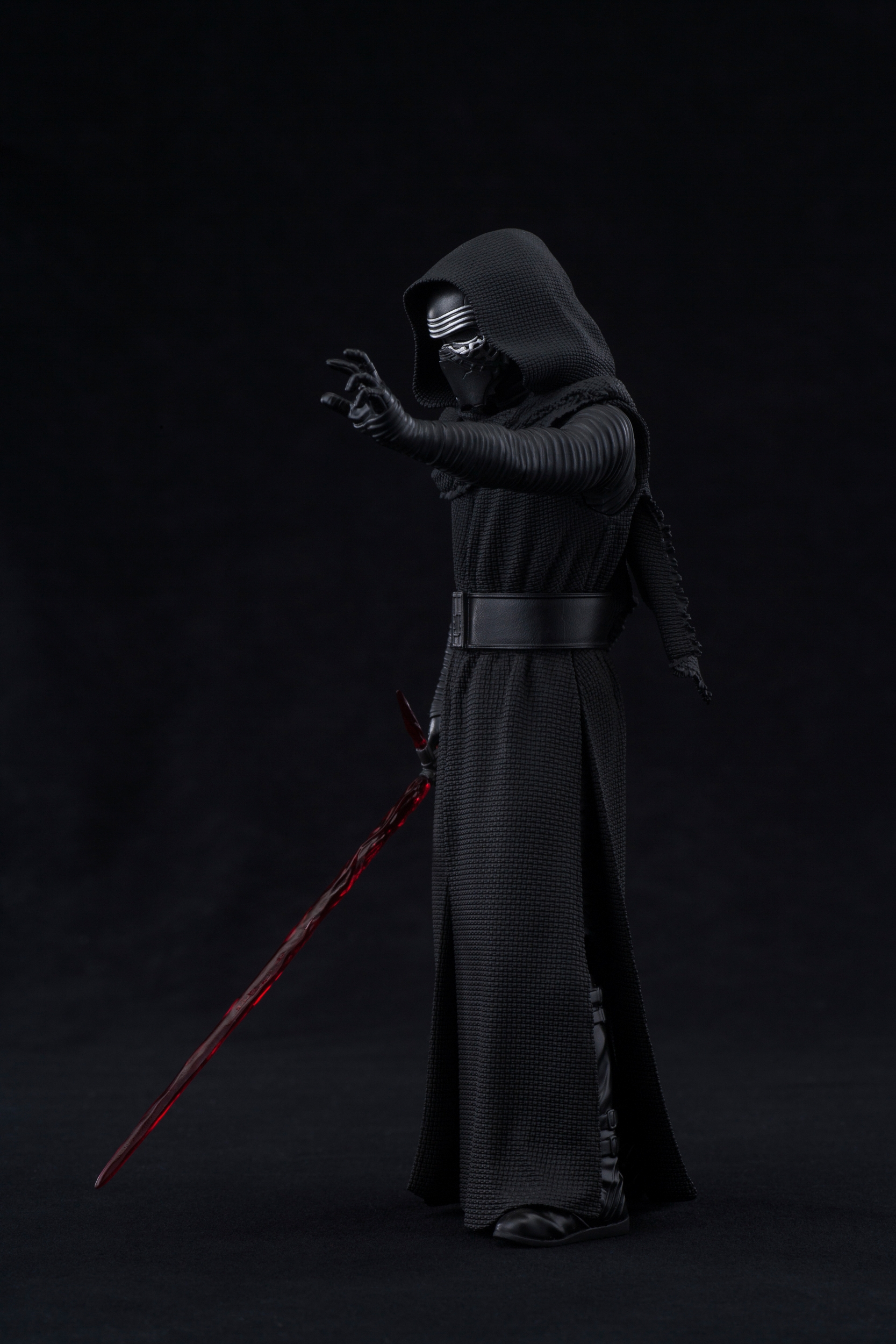 Kotobukiya-The-Force-Awakens-Kylo-Ren-ARTFX-Statue-038.jpg
