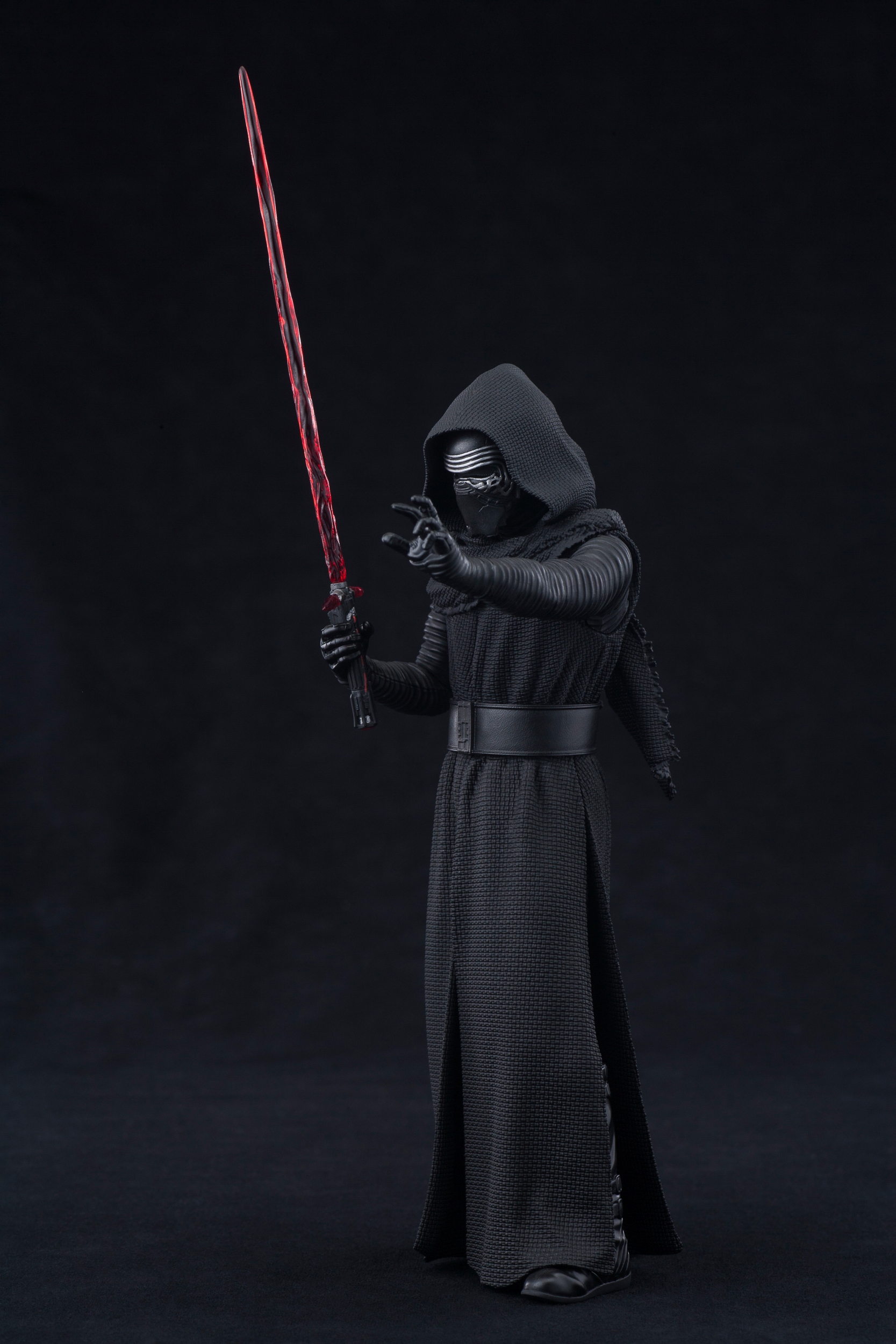 Kotobukiya-The-Force-Awakens-Kylo-Ren-ARTFX-Statue-044.jpg