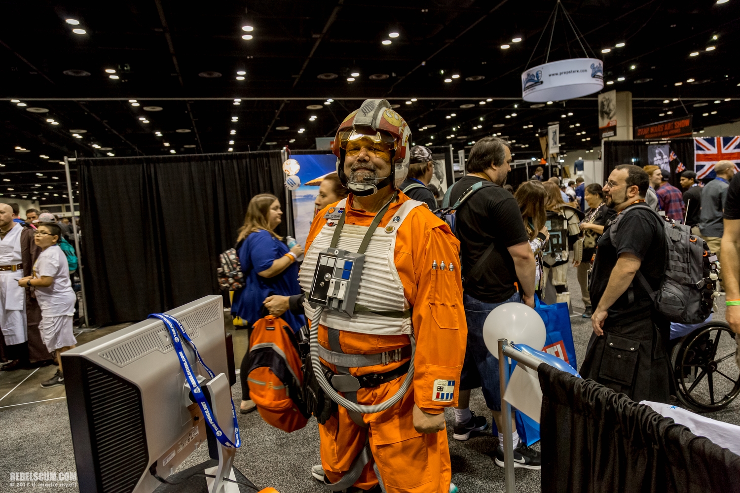 Celebration-Orlando-2017-Attendees-In-Costumes-001.jpg