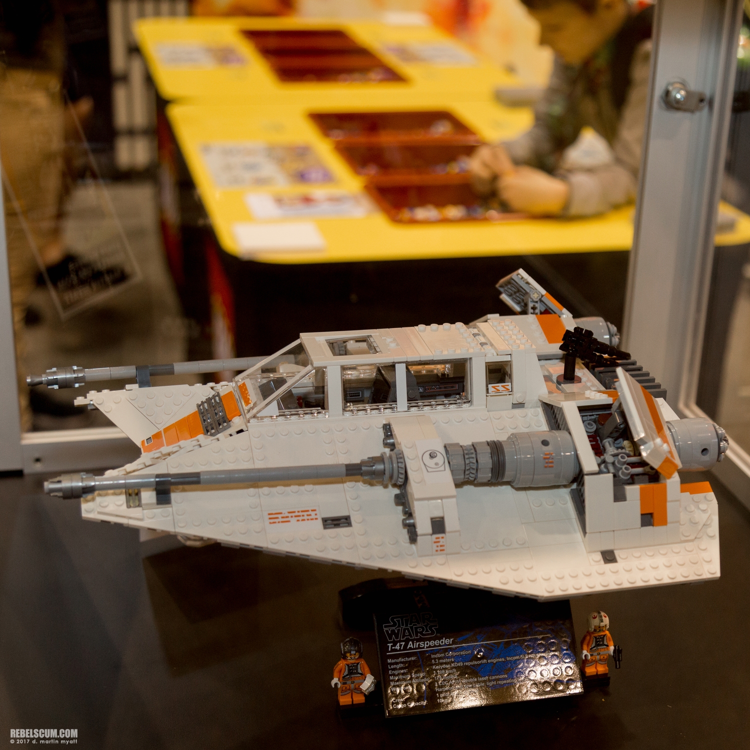 Celebration-Orlando-2017-LEGO-Booth-004.jpg