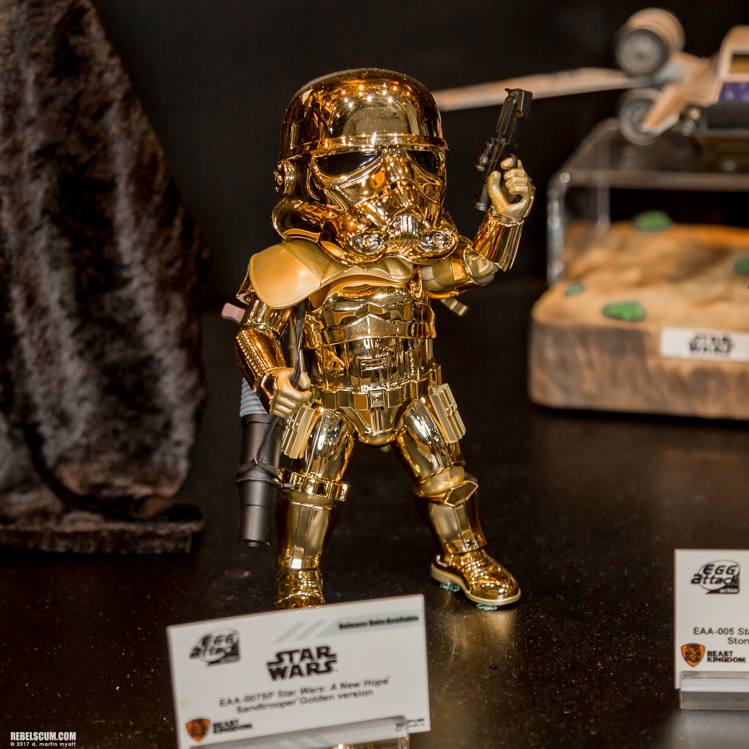 San-Diego-Comic-Con-2017-Beast-Kingdom-Egg-Attack-016.jpg
