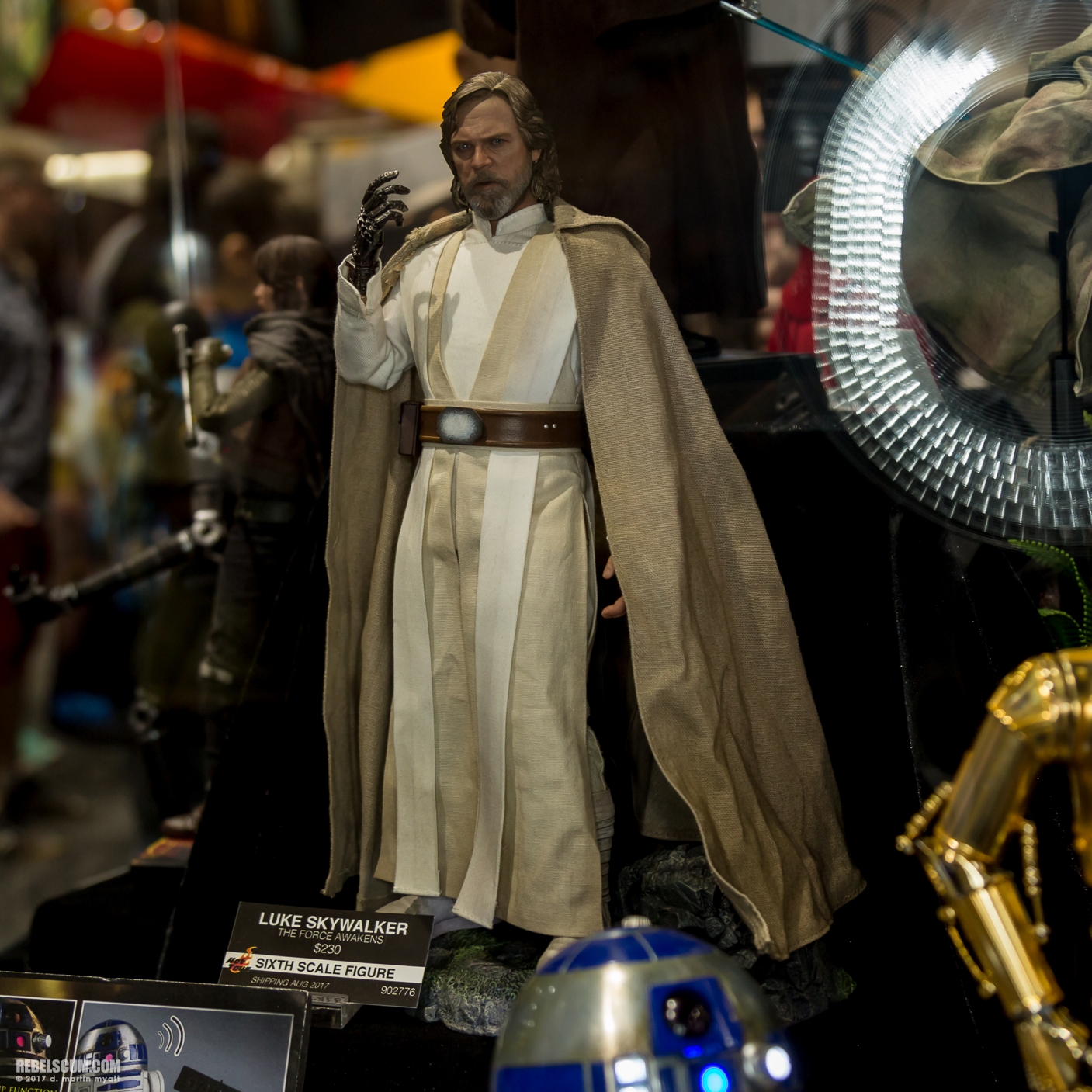 San-Diego-Comic-Con-2017-Hot-Toys-Star-Wars-054.jpg