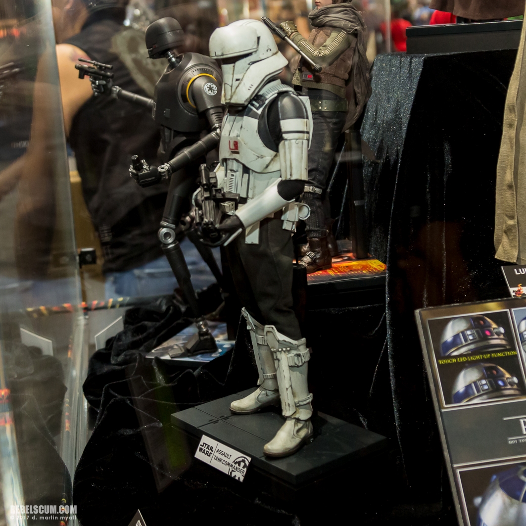 San-Diego-Comic-Con-2017-Hot-Toys-Star-Wars-065.jpg