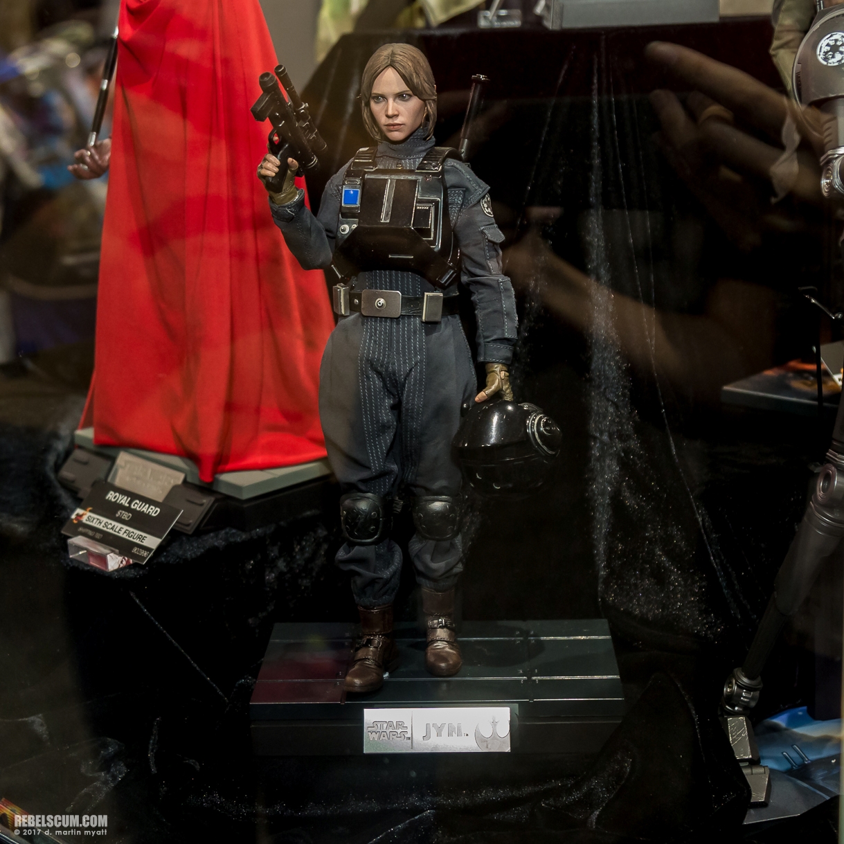 San-Diego-Comic-Con-2017-Hot-Toys-Star-Wars-077.jpg