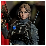 San-Diego-Comic-Con-2017-Hot-Toys-Star-Wars-082.jpg