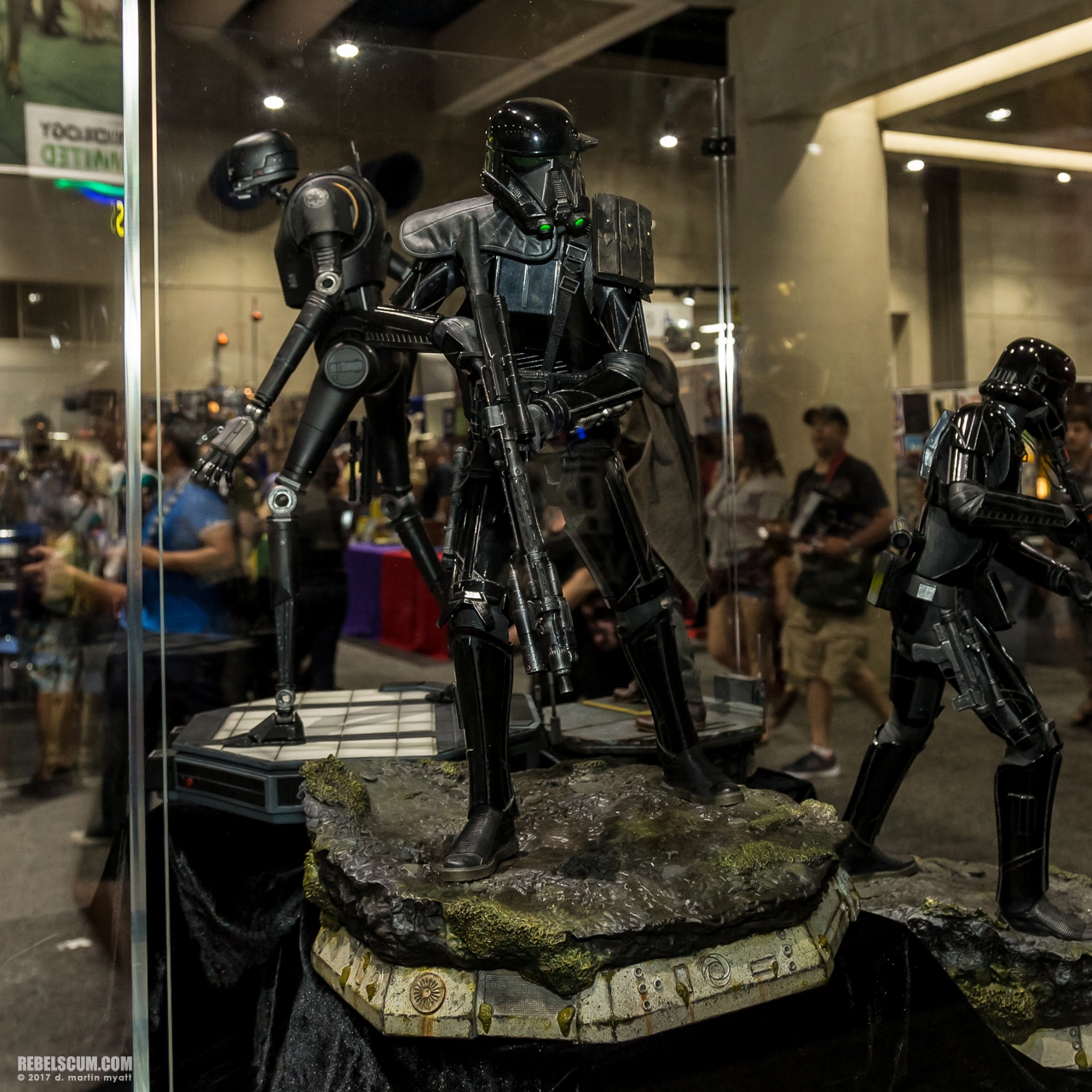 San-Diego-Comic-Con-2017-Sideshow-Collectibles-002.jpg