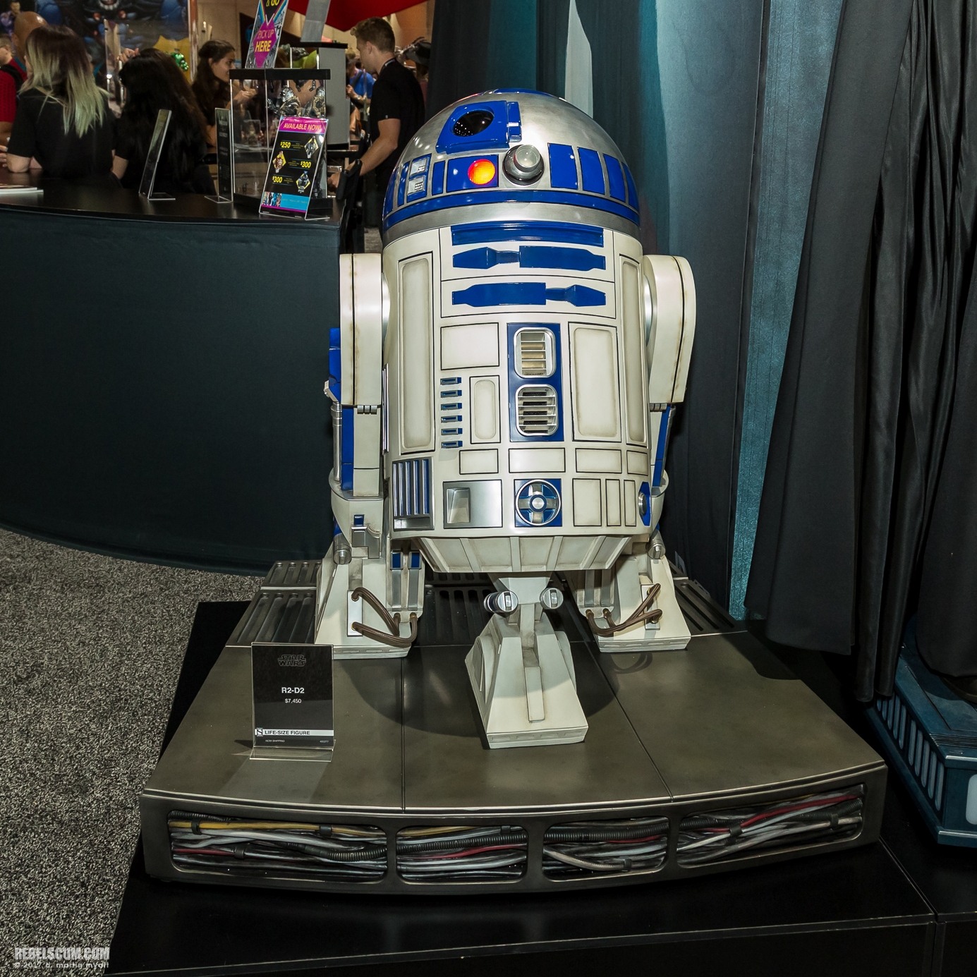 San-Diego-Comic-Con-2017-Sideshow-Collectibles-093.jpg