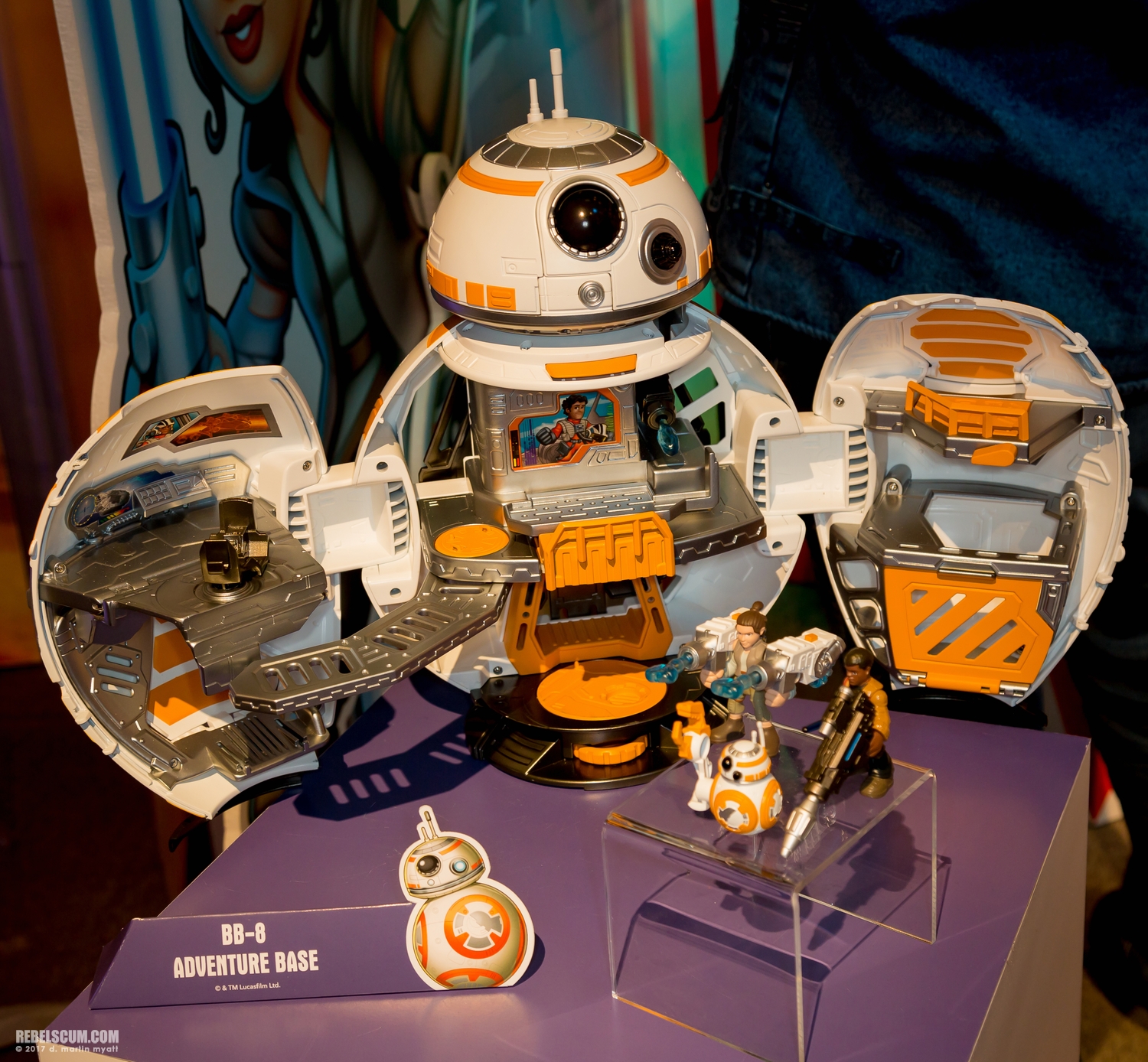 Hasbro-2017-International-Toy-Fair-Star-Wars-106.jpg