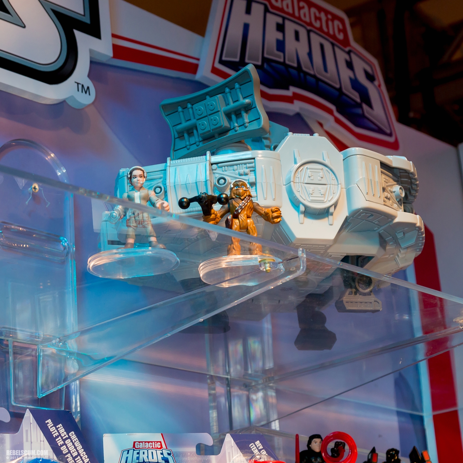 Hasbro-2017-International-Toy-Fair-Star-Wars-110.jpg