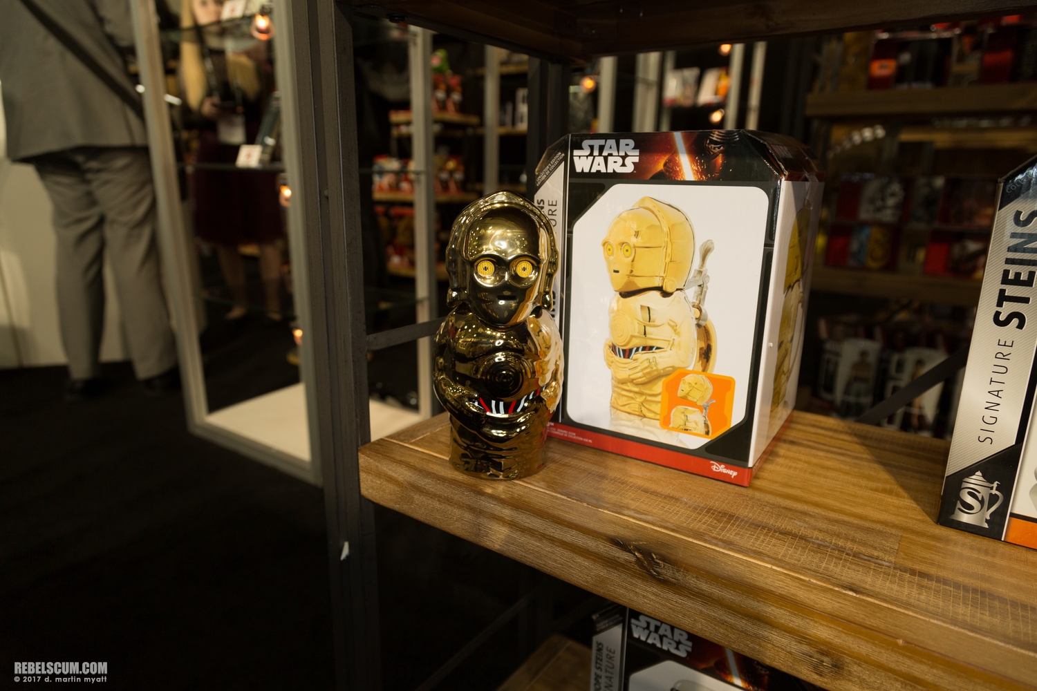 Se7en-20-Underground-Toys-Star-Wars-2017-Toy-Fair-072.jpg