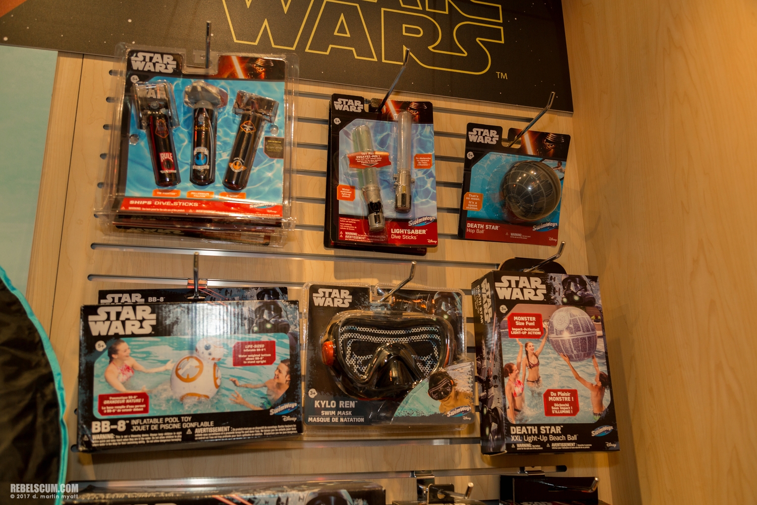 SwimWays-Star-Wars-2017-Toy-Fair-005.jpg