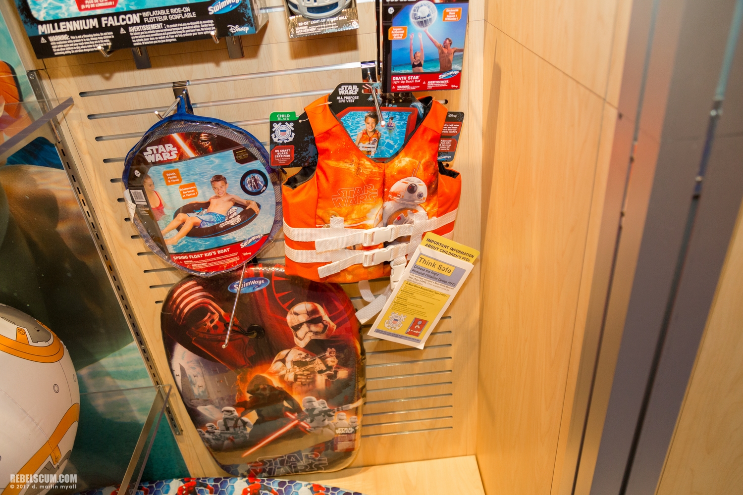 SwimWays-Star-Wars-2017-Toy-Fair-017.jpg