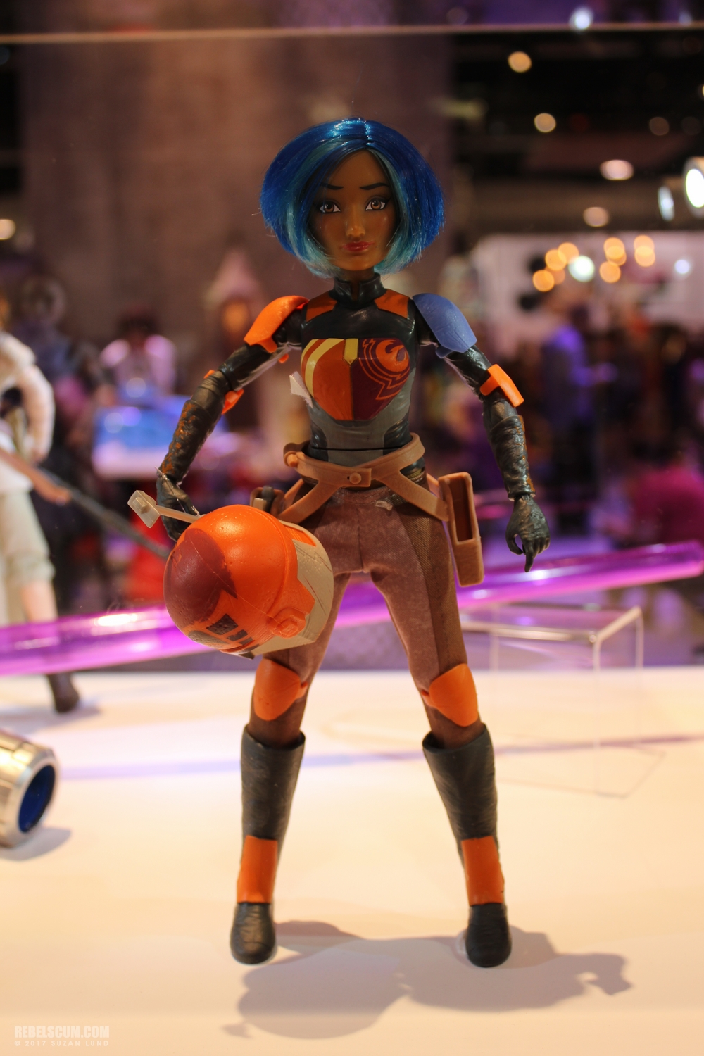 disney-d23-2017-forces-of-destiny-collection-015.JPG