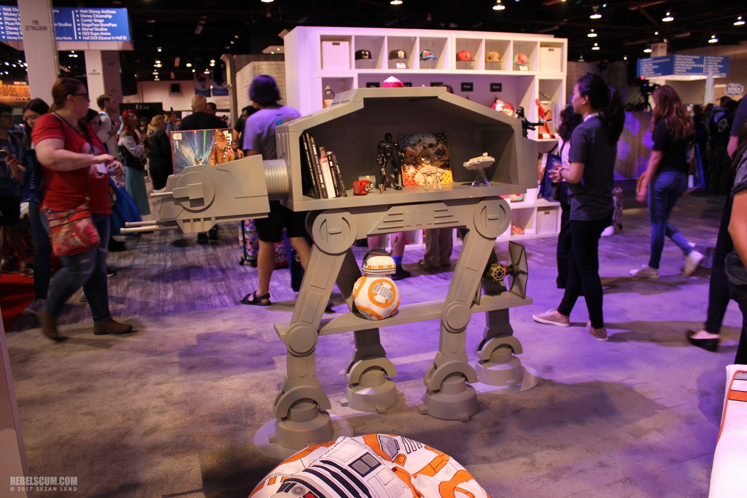 disney-d23-2017-forces-of-destiny-collection-037.JPG