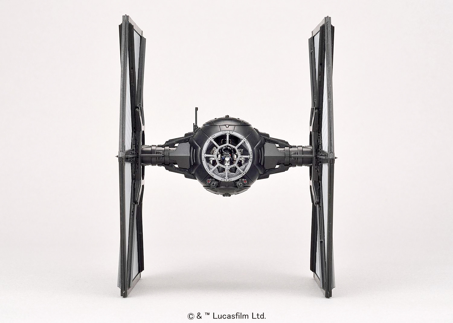 Bandai-Hobby-First-Order-TIE-Fighter-1-72-Model-003.jpg