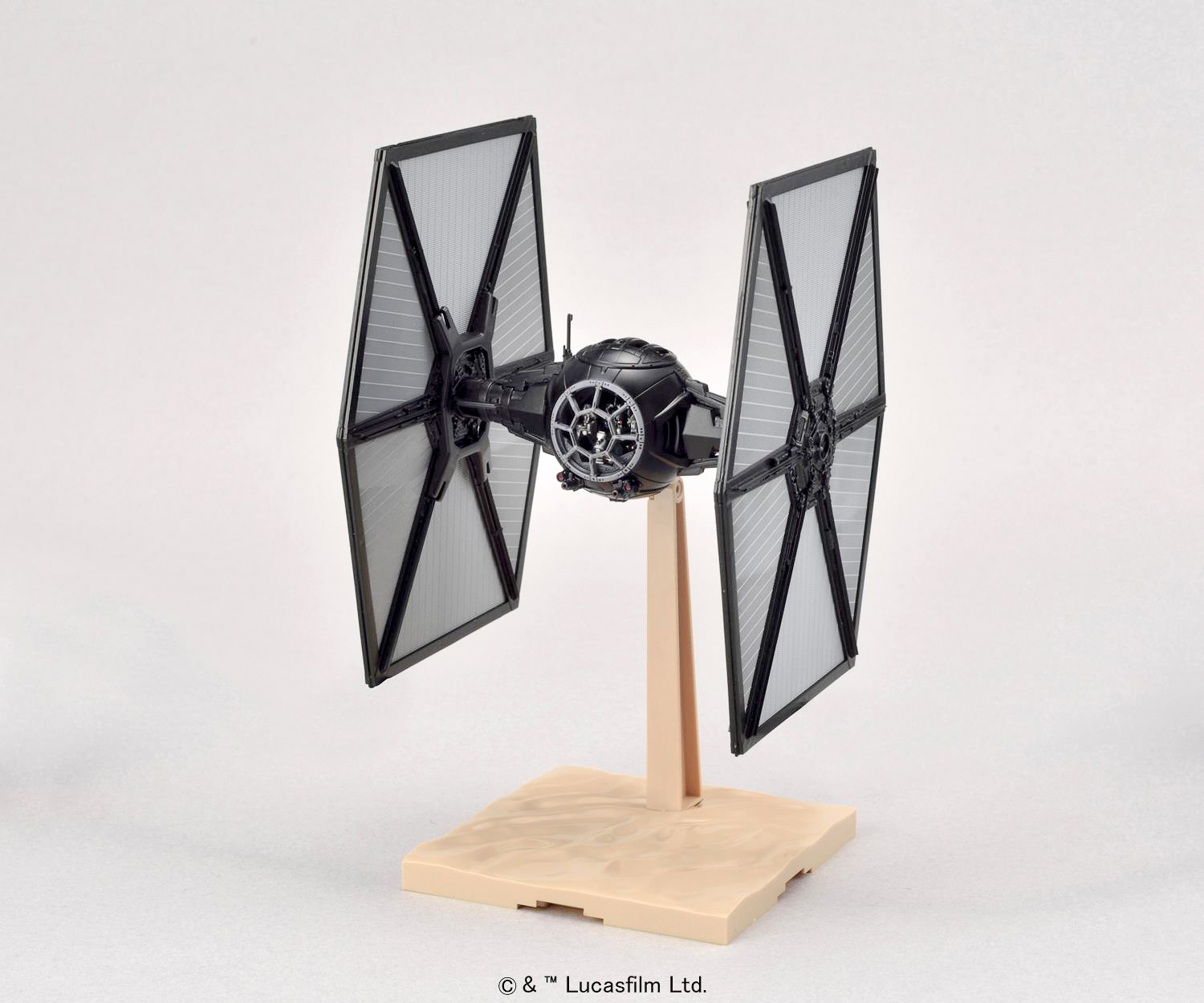 Bandai-Hobby-First-Order-TIE-Fighter-1-72-Model-009.jpg