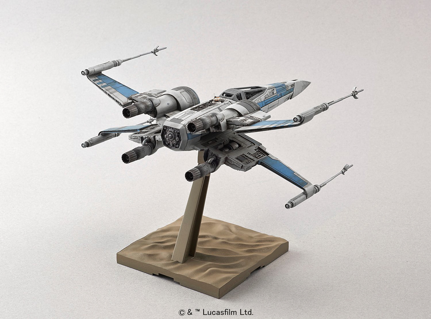 Bandai-Hobby-Resistance-X-Wing-Starfighter-1-72-Model-022.jpg