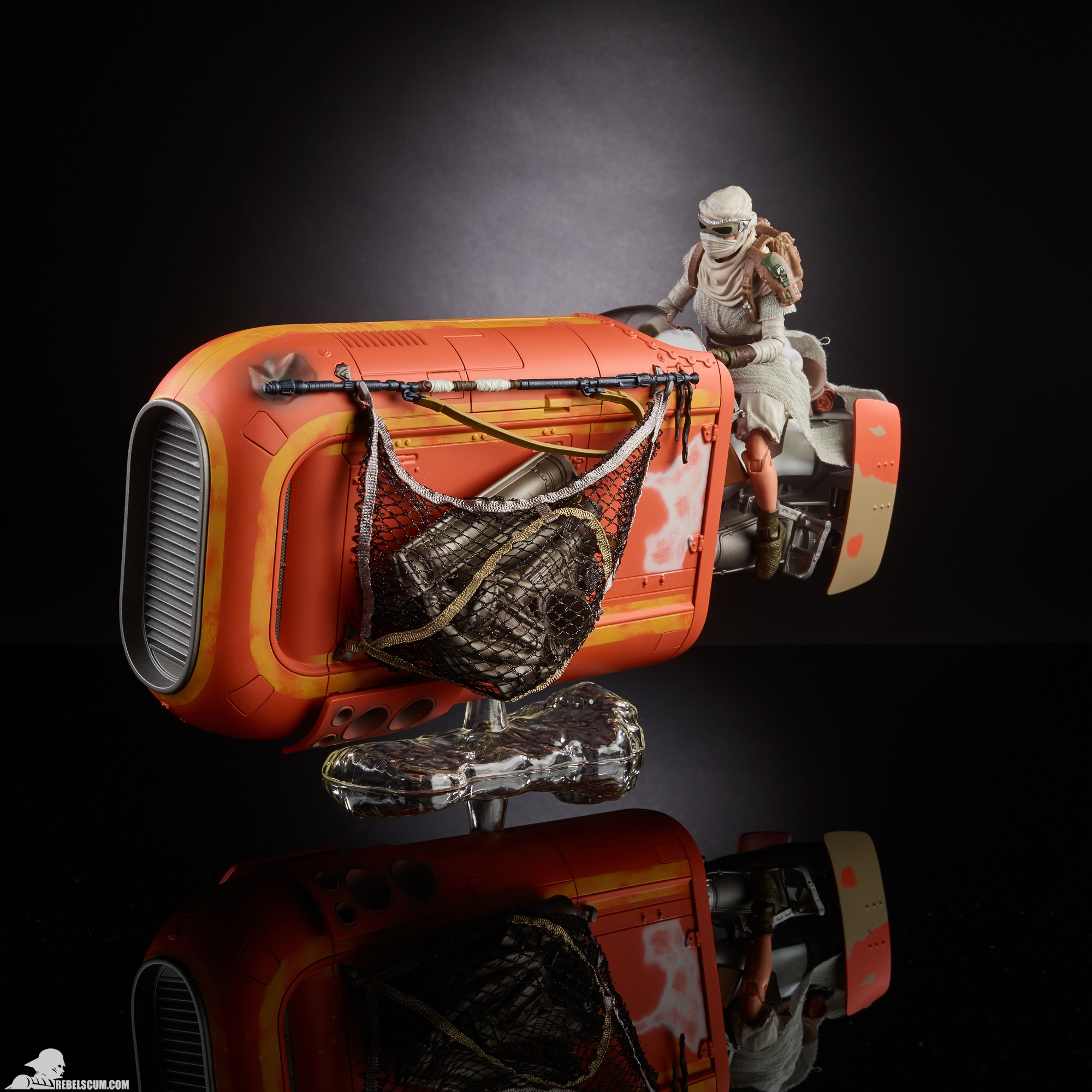 Hasbro-The-Black-Series-Rey-Scavenger-Speeder-6-inch-001.jpg