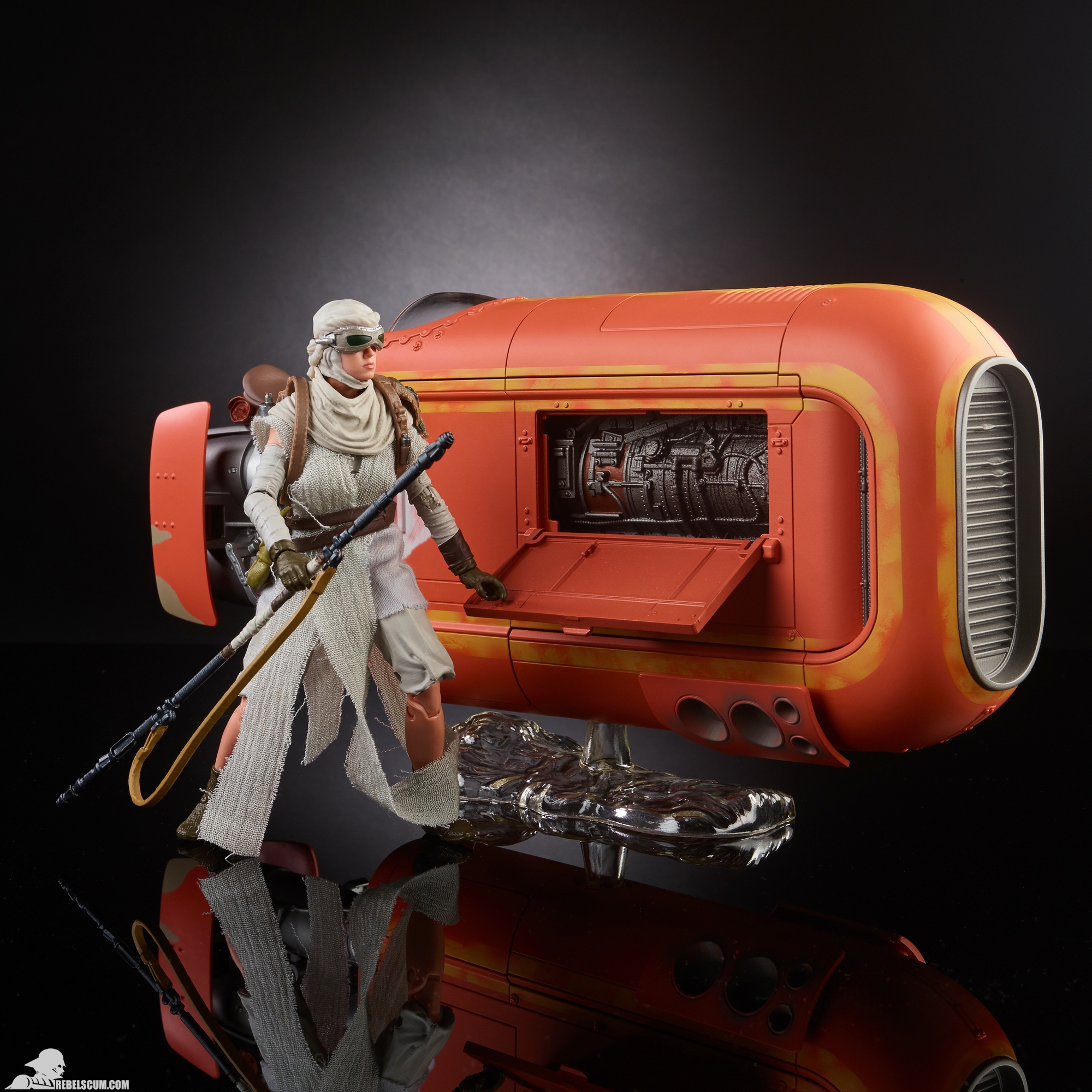 Hasbro-The-Black-Series-Rey-Scavenger-Speeder-6-inch-003.jpg