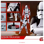 Hot-Toys-MMS248-The-Last-Jedi-Executioner-Trooper-017.jpg