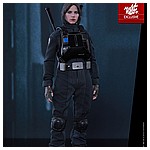 Hot-Toys-MMS419-Rogue-One-Jyn-Erso-Imperial-Disguise-002.jpg