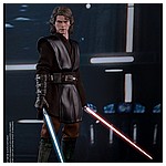 Hot-Toys-MMS437-Revenge-of-the-Sith-Anakin-Skywalker-008.jpg