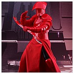 Hot-Toys-MMS454-Praetorian-Guard-Double-Blade-002.jpg