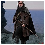 Hot-Toys-MMS457-The-Last-Jedi-Luke-Skywalker-001.jpg