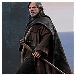 Hot-Toys-MMS457-The-Last-Jedi-Luke-Skywalker-002.jpg