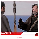 Hot-Toys-MMS457-The-Last-Jedi-Luke-Skywalker-006.jpg