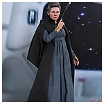 Hot-Toys-MMS459-The-Last-Jedi-General-Leia-Organa-003.jpg