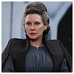 Hot-Toys-MMS459-The-Last-Jedi-General-Leia-Organa-006.jpg