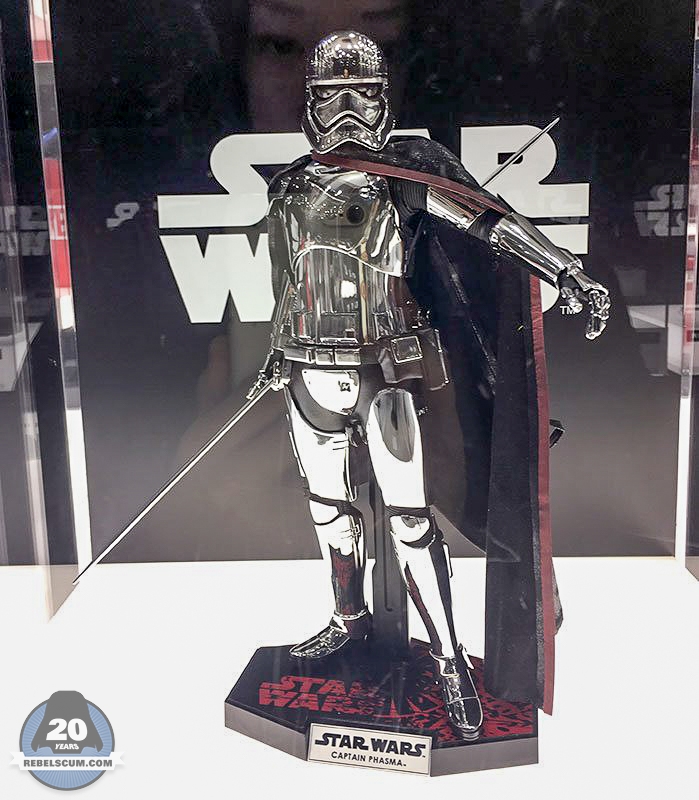 Hot-Toys-Tokyo-Comic-Con-Star-Wars-001.jpg